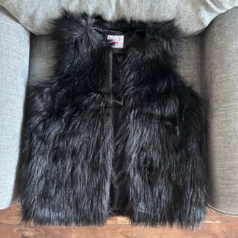 Fur vest
